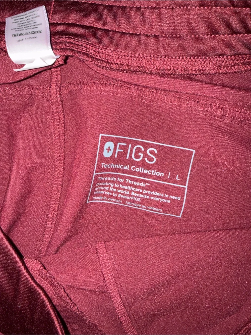 FIGS Women’s Kade Cargo Scrub Pants: Burgundy